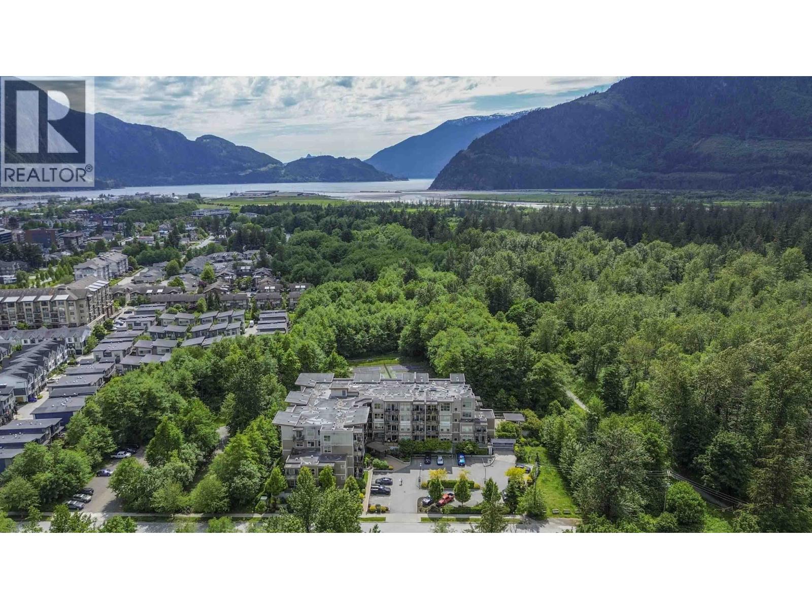 207 1150 BAILEY STREET, Squamish - Image 1