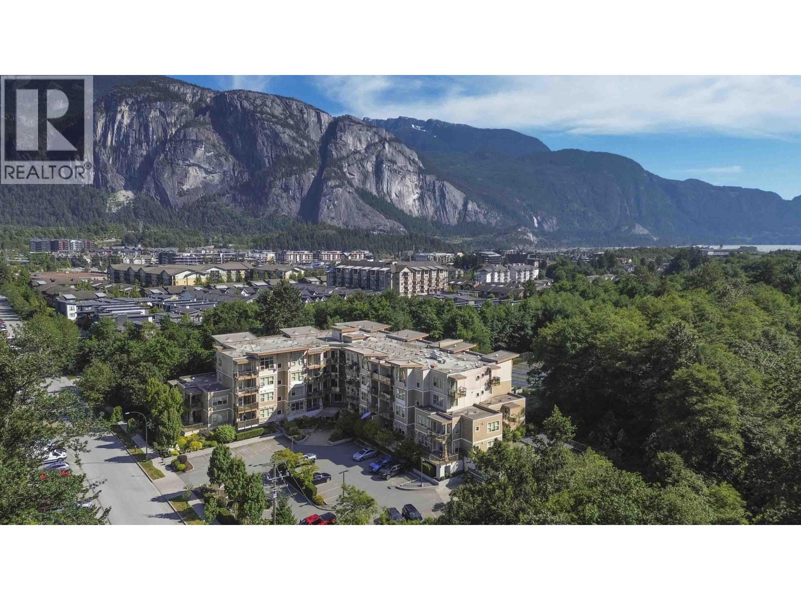 207 1150 BAILEY STREET, Squamish - Image 1