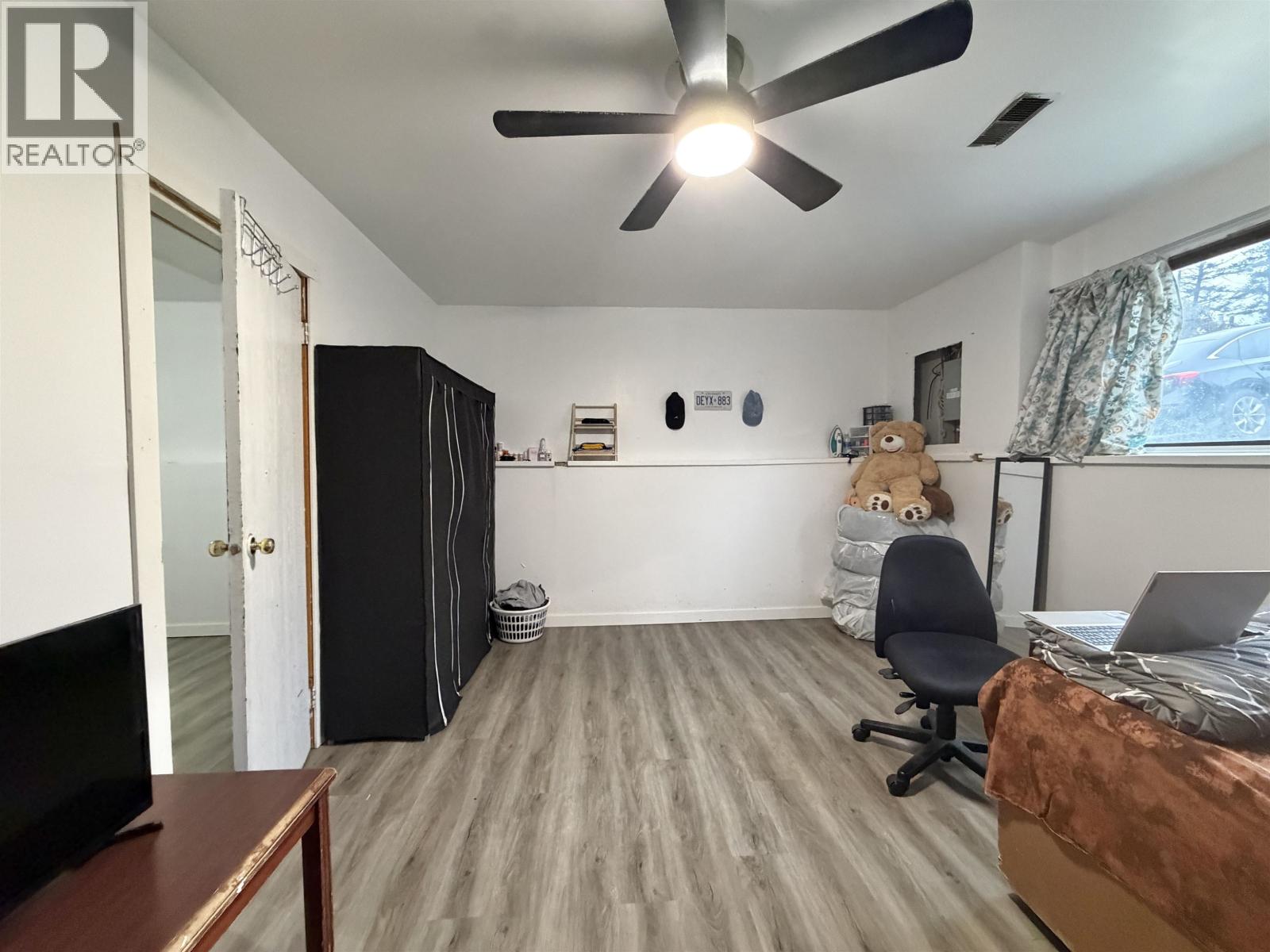 1075 MOXON PLACE - 13