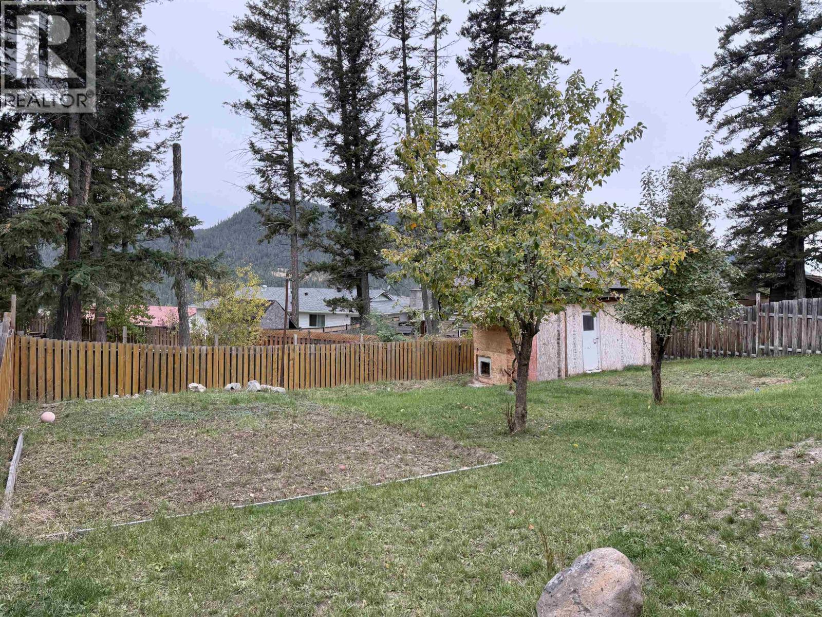1075 MOXON PLACE - 20