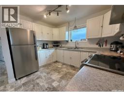 Bedroom - B 112 21st Street, Battleford, SK S0M0E0 Photo 7