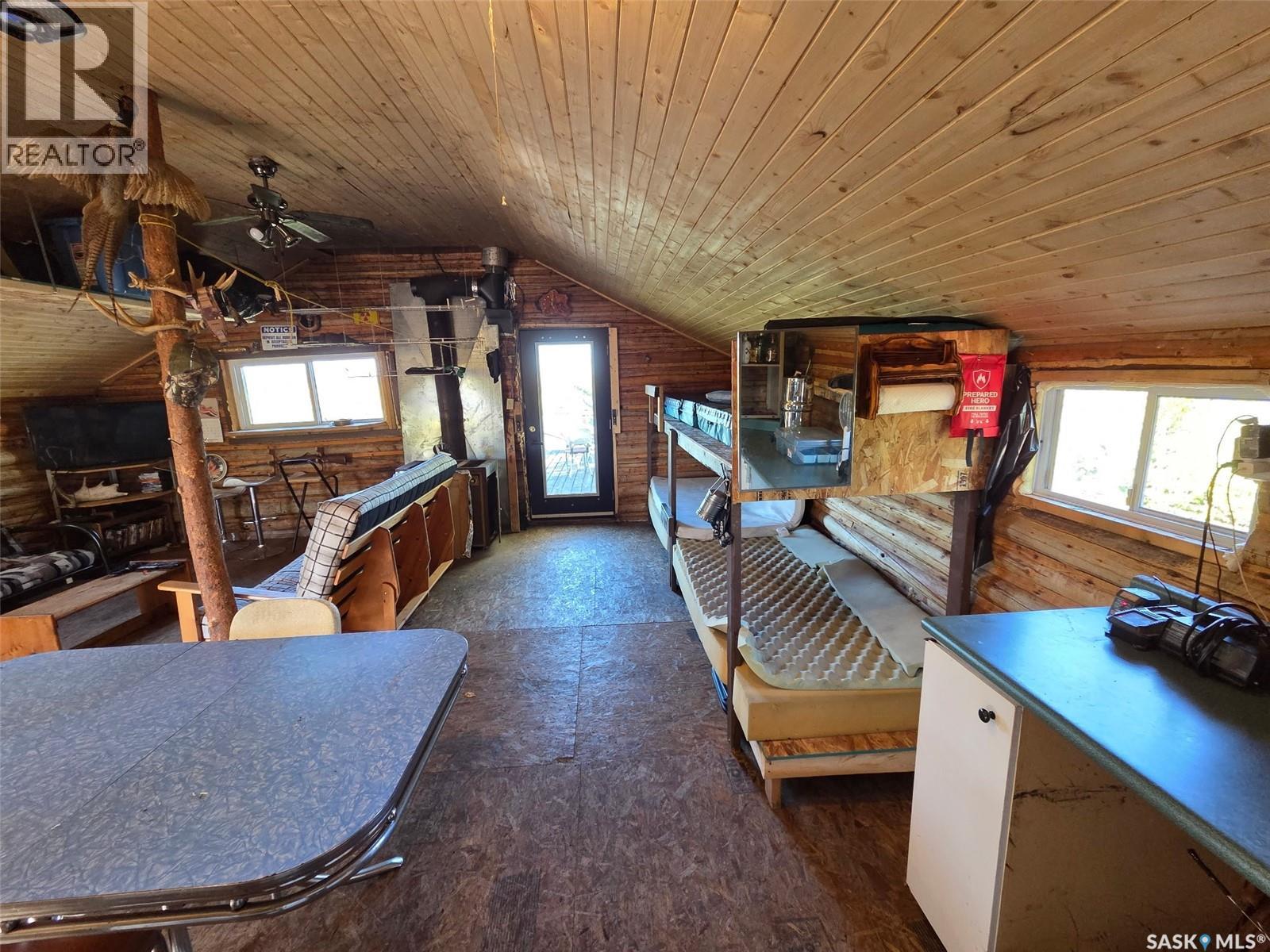 Log Cabin on Bartlett Lake - 3