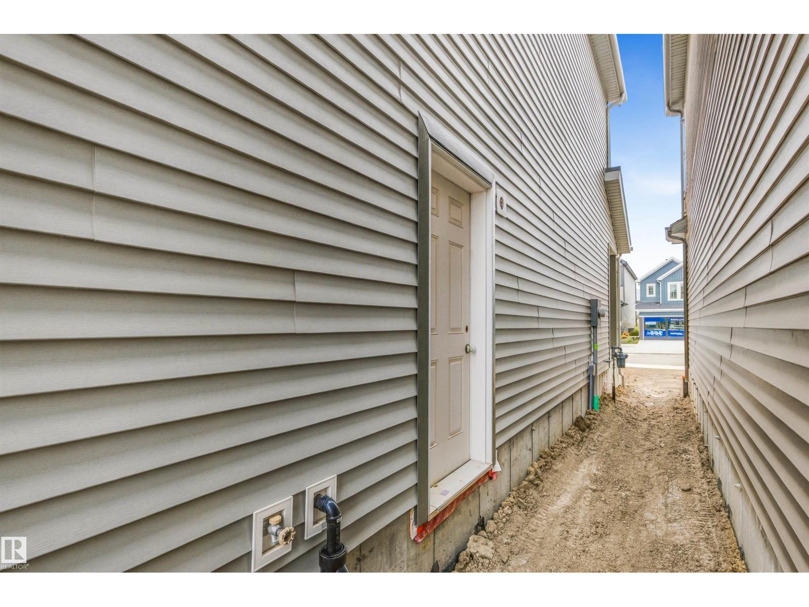 612 Ashgrove Circle, photo 2