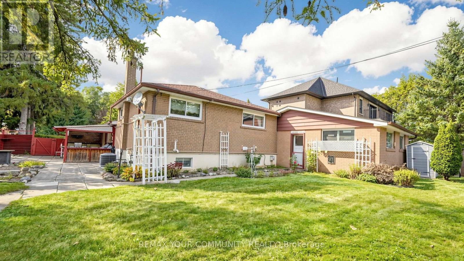 43 SEATON DRIVE - 36