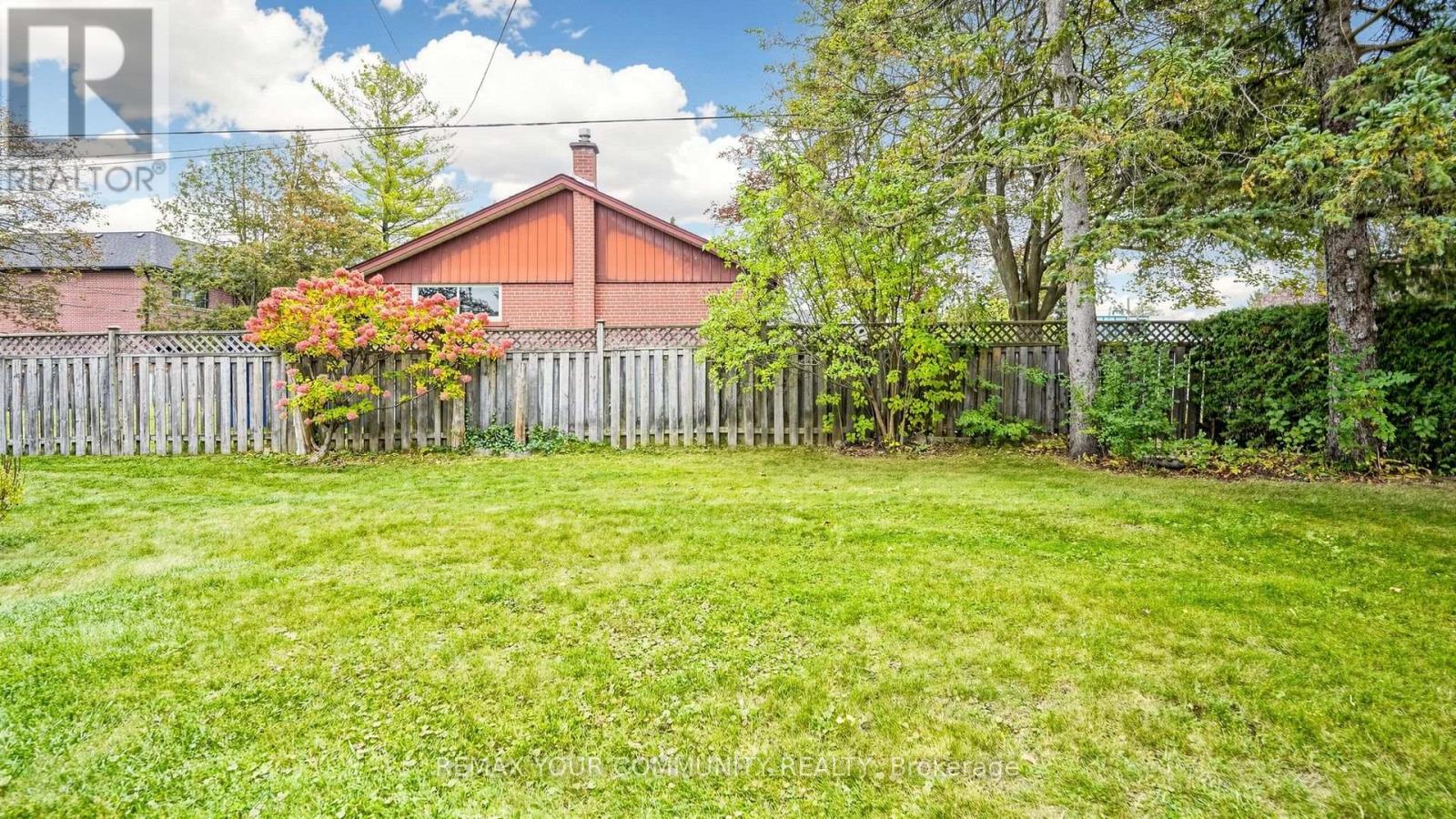 43 SEATON DRIVE - 41