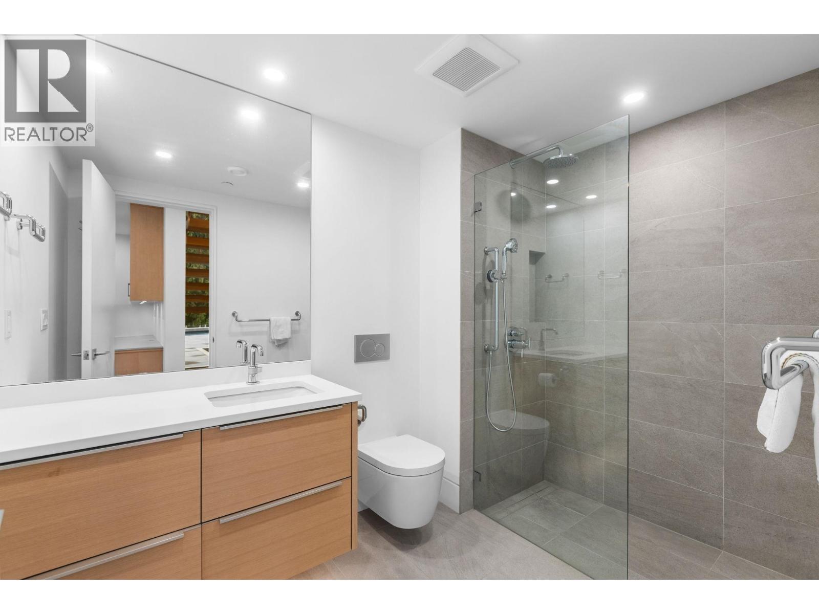 645 BALLANTREE ROAD, West Vancouver - Image 1
