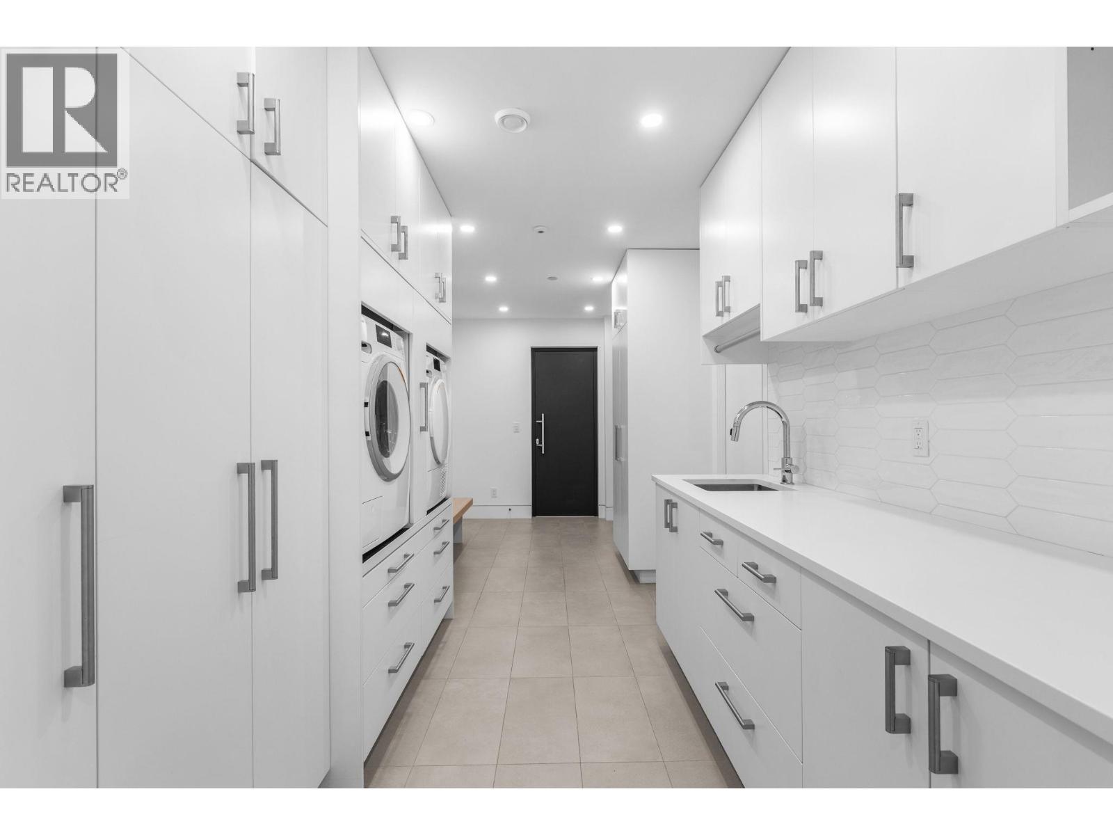 645 BALLANTREE ROAD, West Vancouver - Image 1
