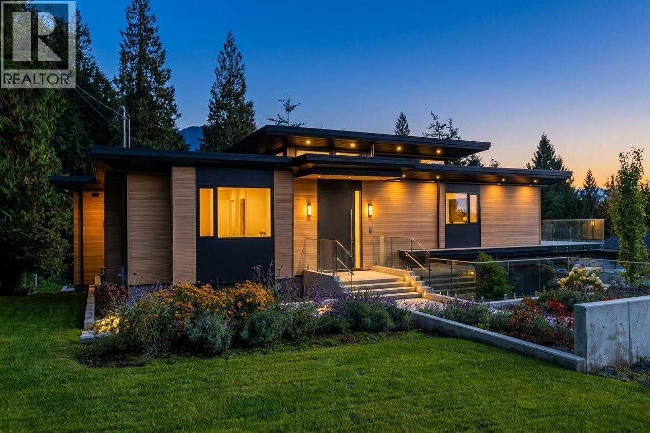 645 BALLANTREE ROAD, West Vancouver - Image 1