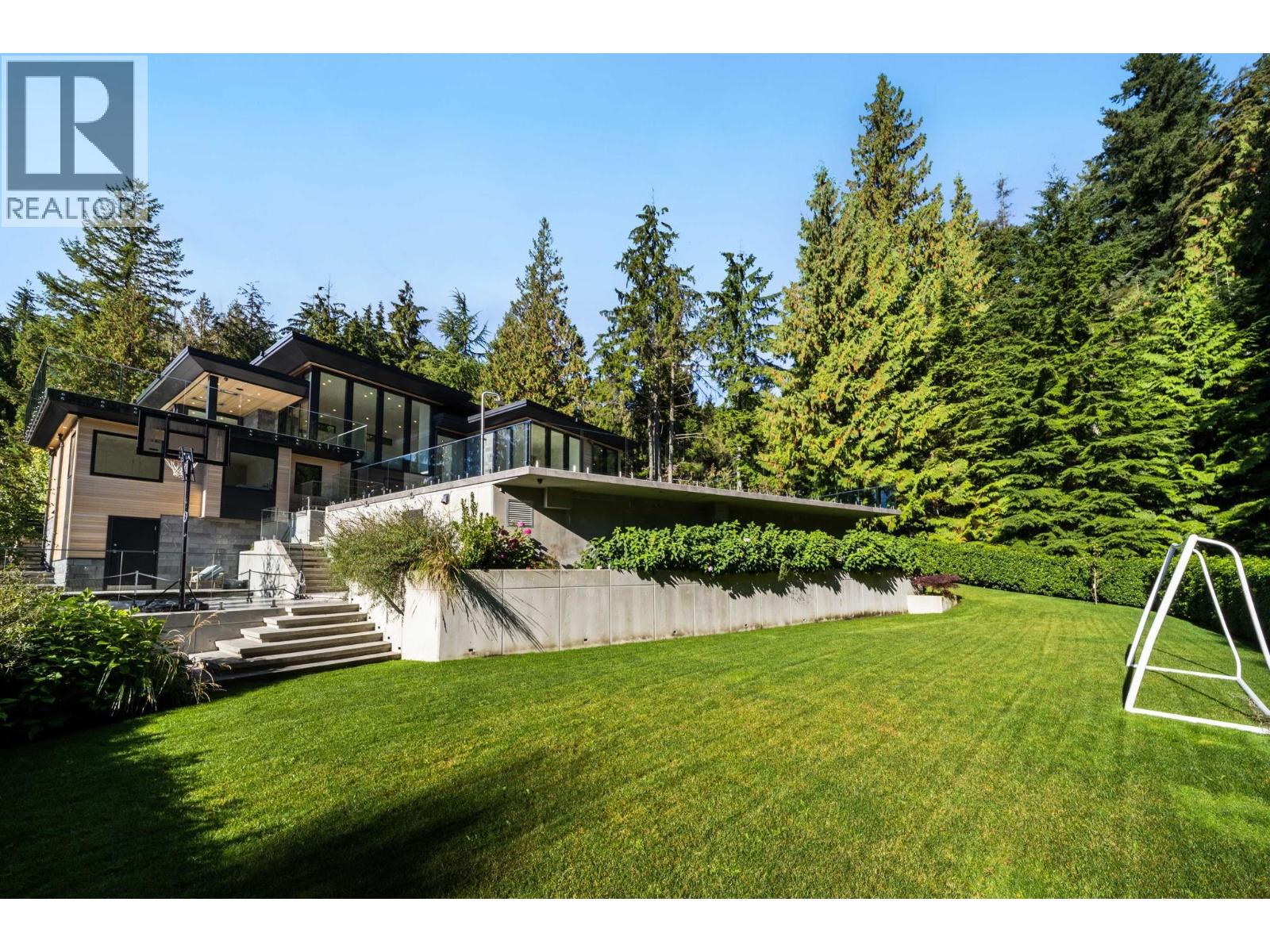 645 BALLANTREE ROAD, West Vancouver - Image 1