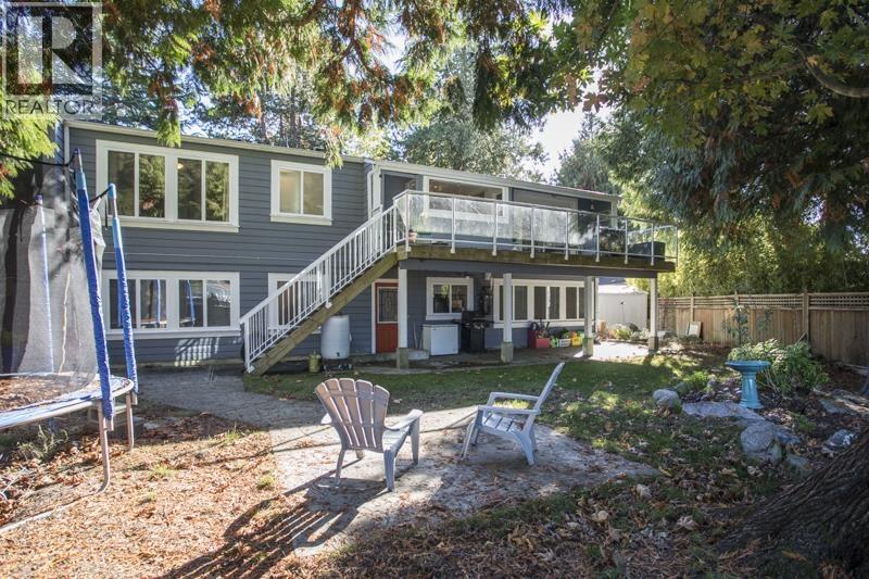 Photo of 253 49 STREET 25