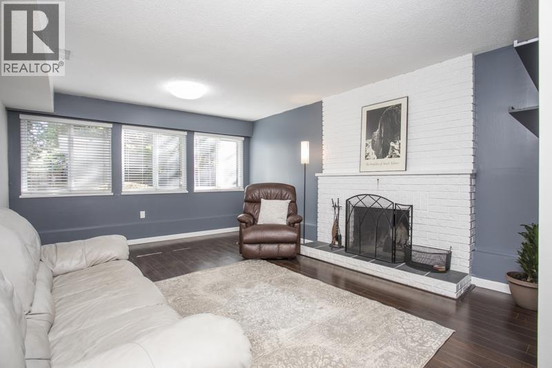 Photo of 253 49 STREET 29
