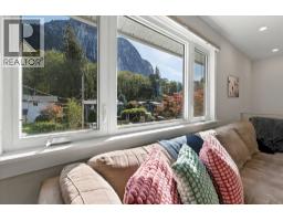 37963 Magnolia Crescent, Squamish, BC V8B0X7 Photo 12