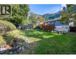 37963 Magnolia Crescent, Squamish, BC V8B0X7 Photo 30