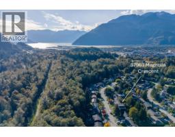 37963 Magnolia Crescent, Squamish, BC V8B0X7 Photo 36