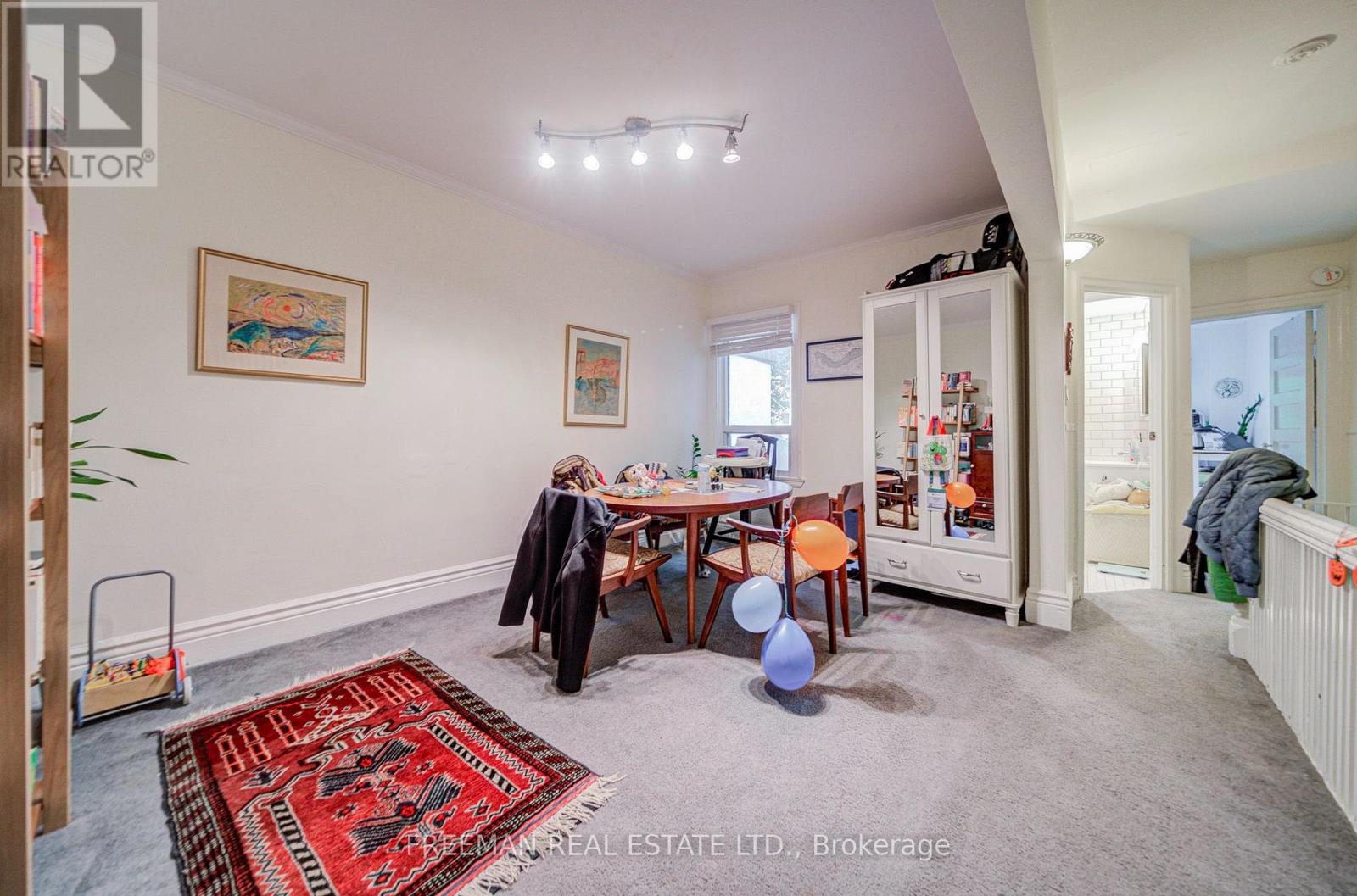 267 Albany Avenue, Toronto, ON photo 9