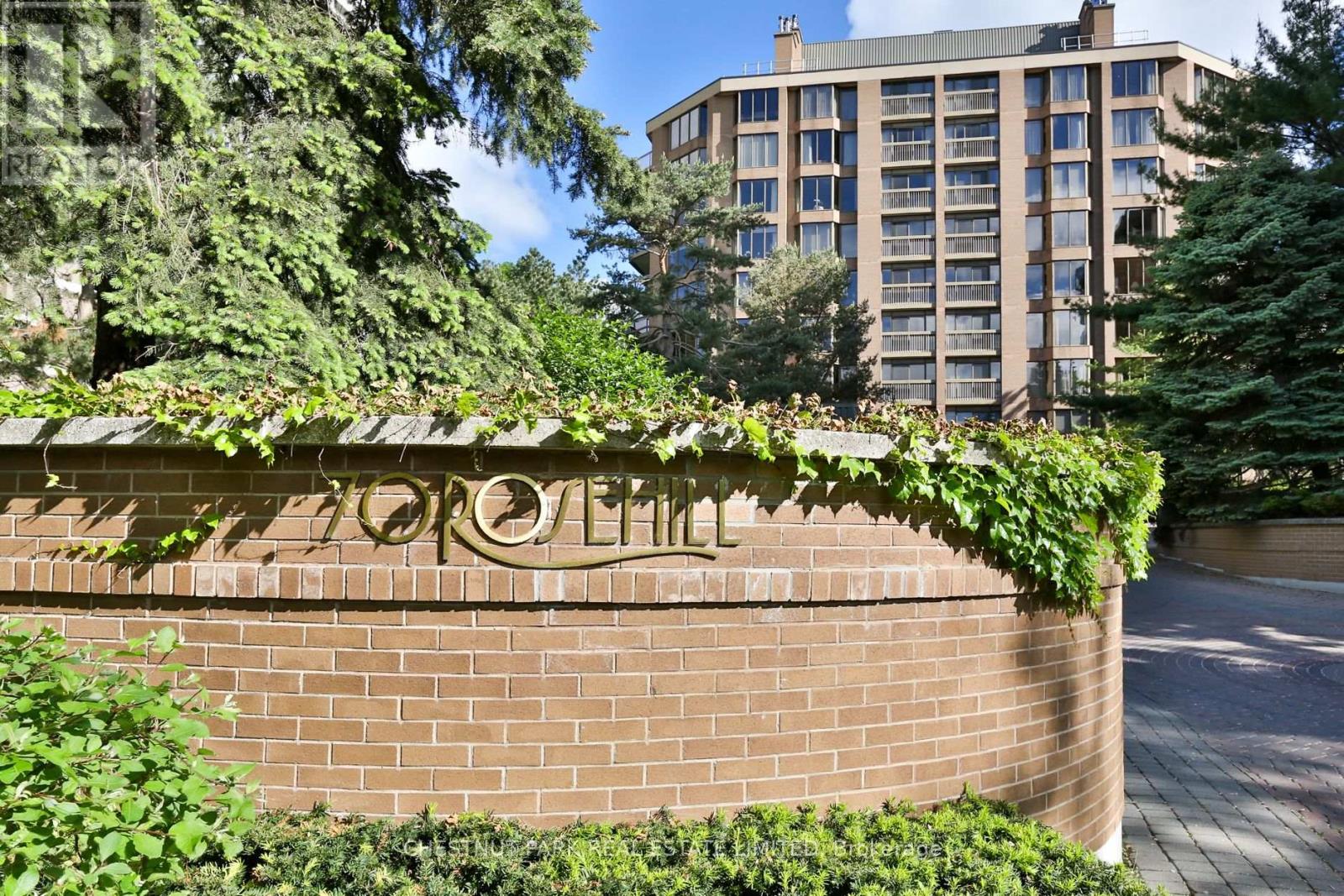 805- 70 Rosehill Avenue, Toronto, ON