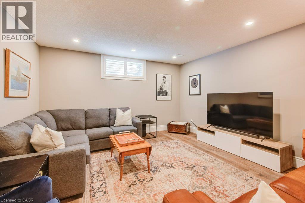 27 Coral Gables Crescent — photo 36