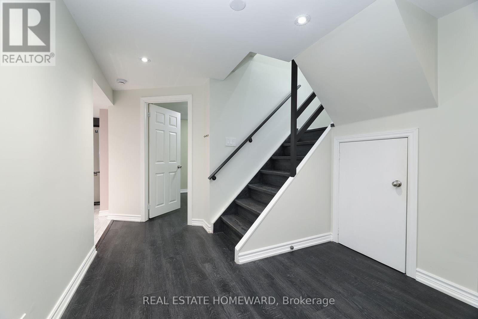 LOWER - 36 KIM COURT, Toronto (Kennedy Park) — photo 4