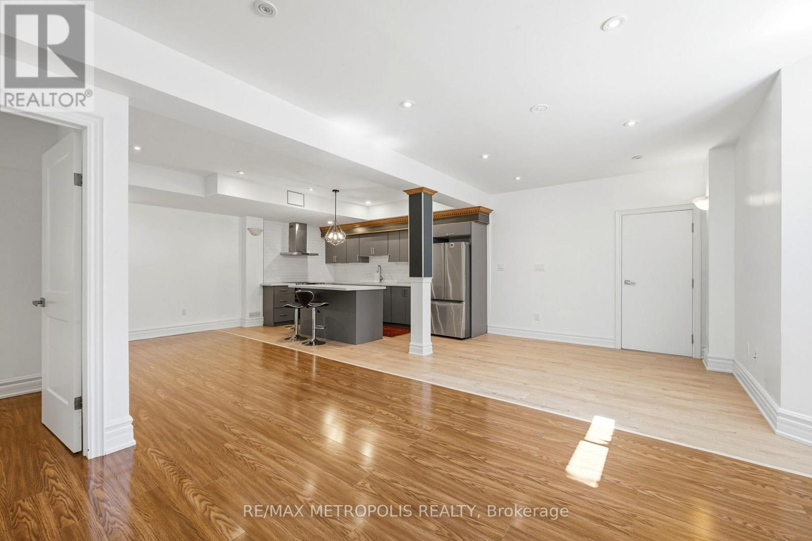 BSMT - 2 DENVALE ROAD, Toronto (O'Connor-Parkview) — photo 8