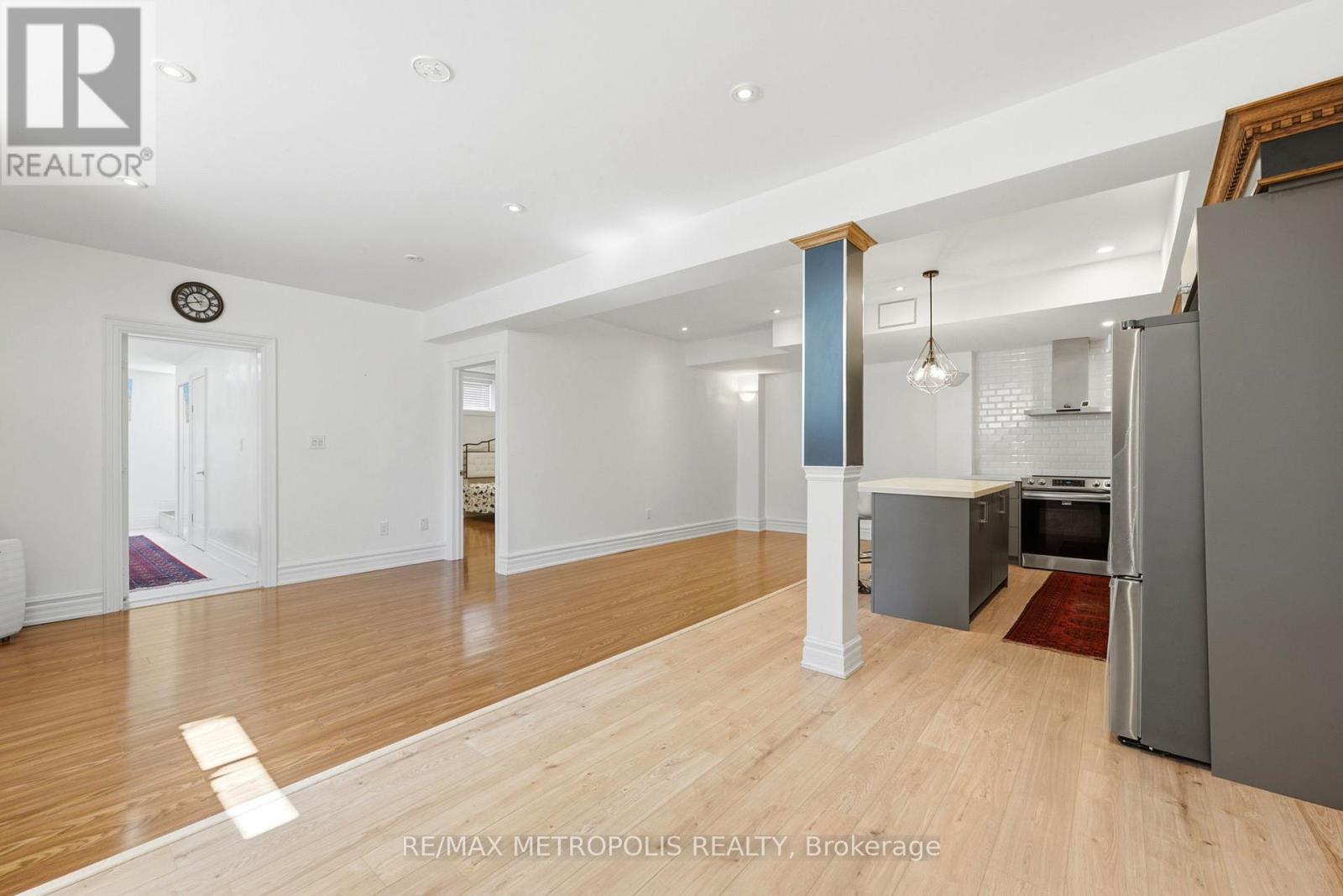 BSMT - 2 DENVALE ROAD, Toronto (O'Connor-Parkview) — photo 9
