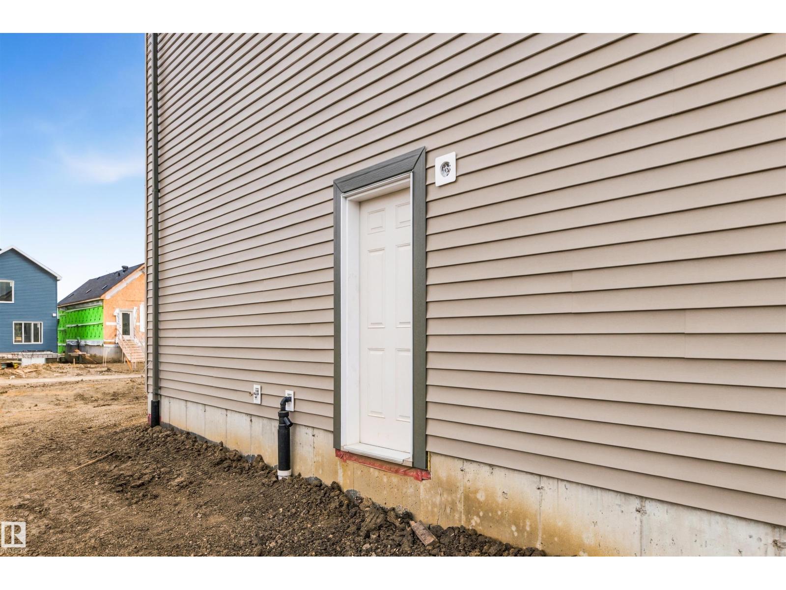 614 Ashgrove Circle, photo 2