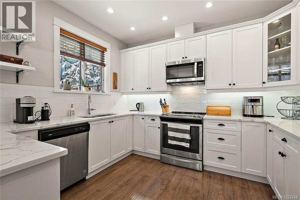 2331 Azurite Cres - 3
