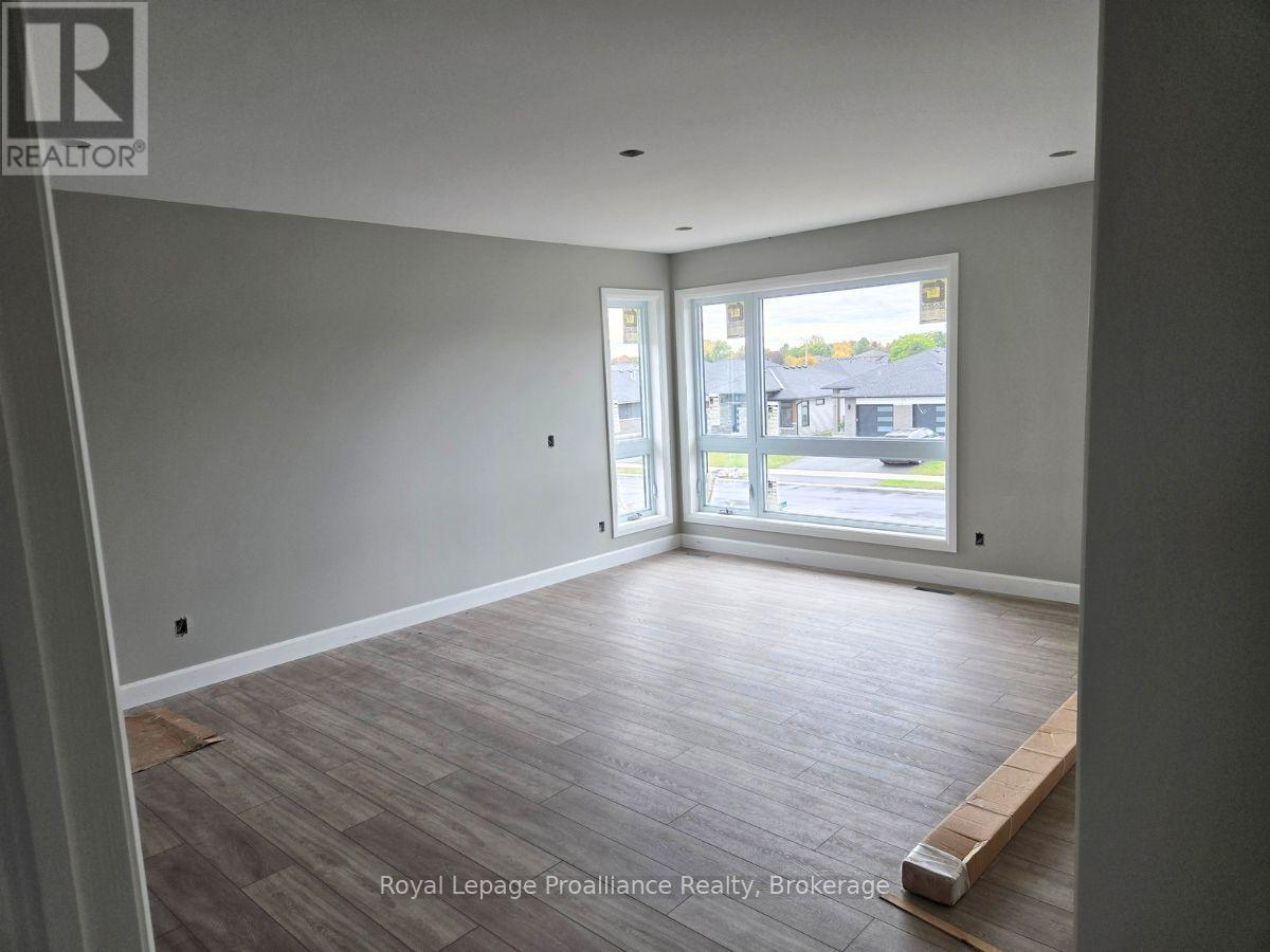 15 Horton Court — photo 8