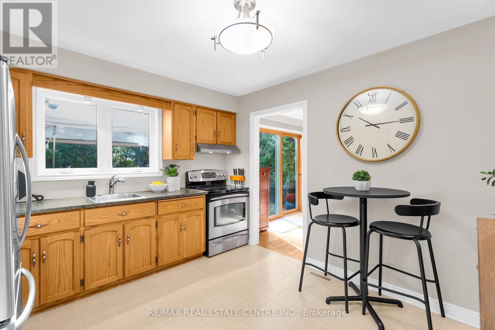 11 Dawson Crescent — photo 23