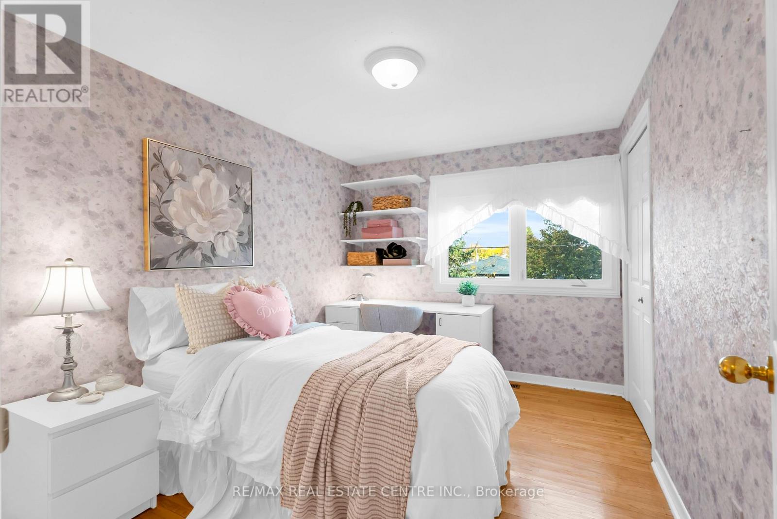 11 Dawson Crescent — photo 35