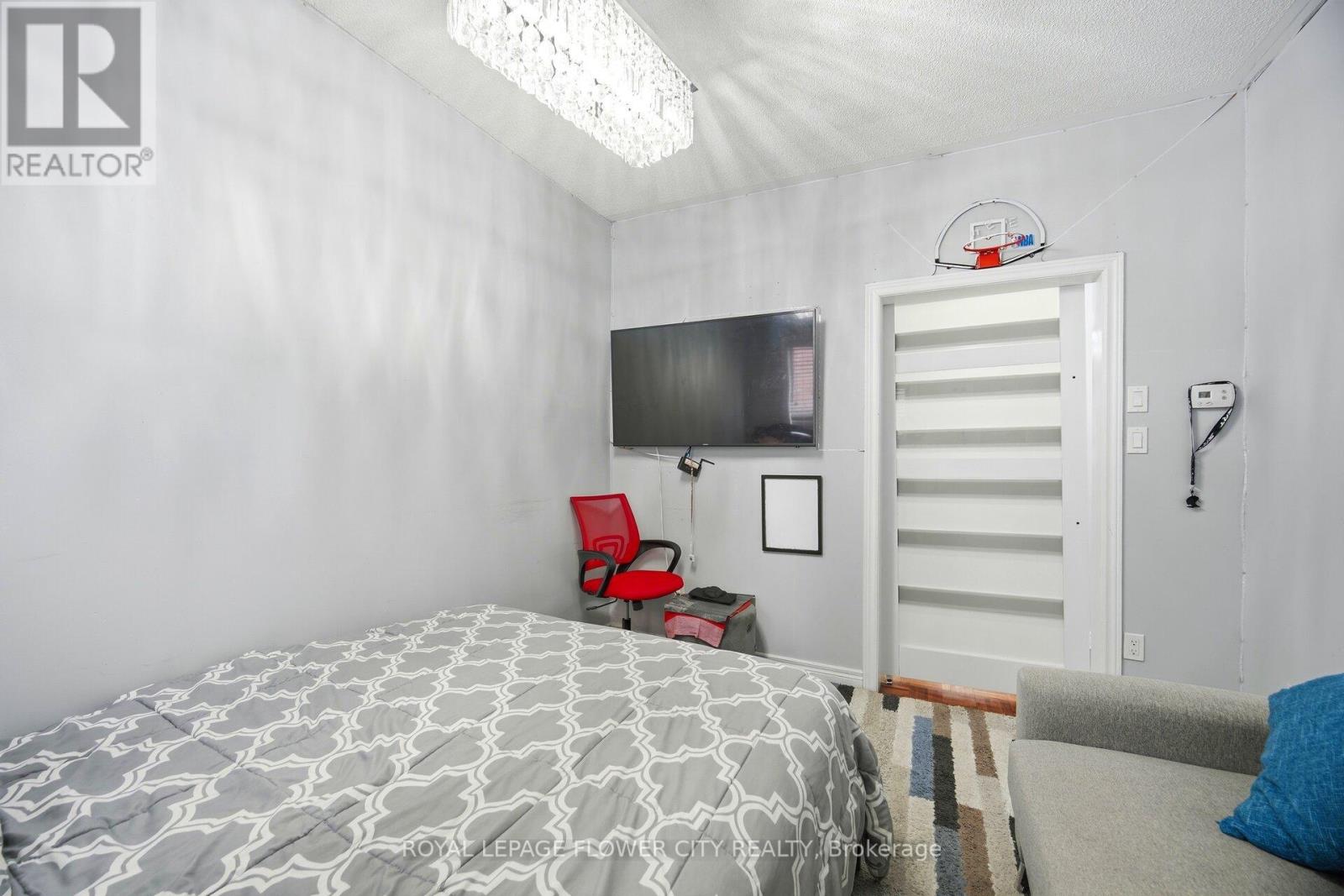 67 Olde Town Road, Brampton, ON photo 20