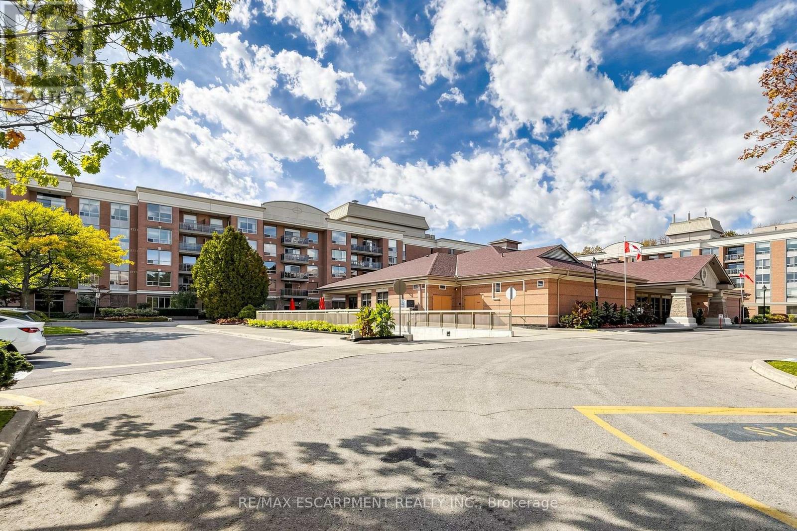 2416- 100 Burloak Drive, Burlington, ON photo 2