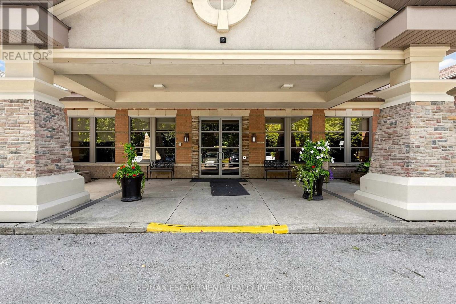 2416- 100 Burloak Drive, Burlington, ON photo 3