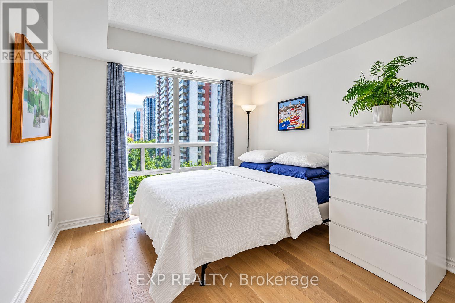 709- 5 Michael Power Place, Toronto, ON photo 15