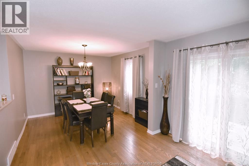 1277 Cardinal Crescent — photo 12