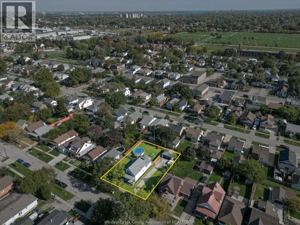 1650 Albert Road — photo 39