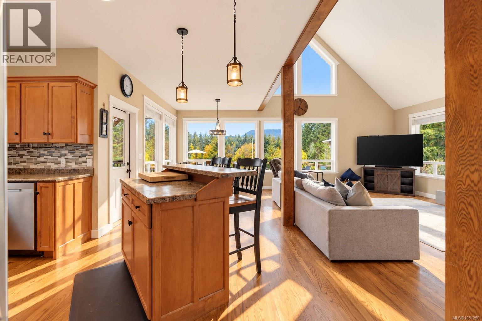 2815 Otter Point Rd - 25