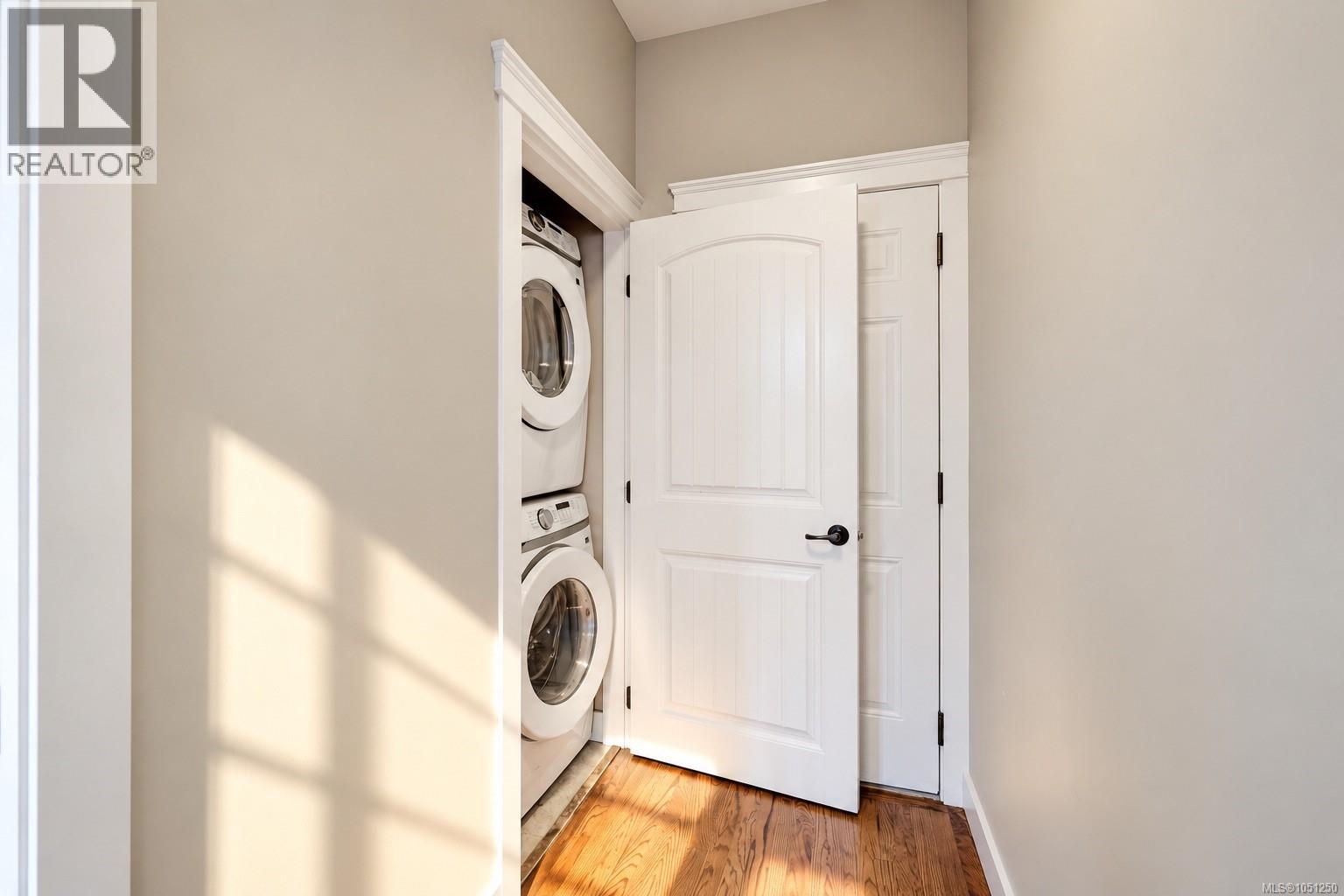 2815 Otter Point Rd - 40