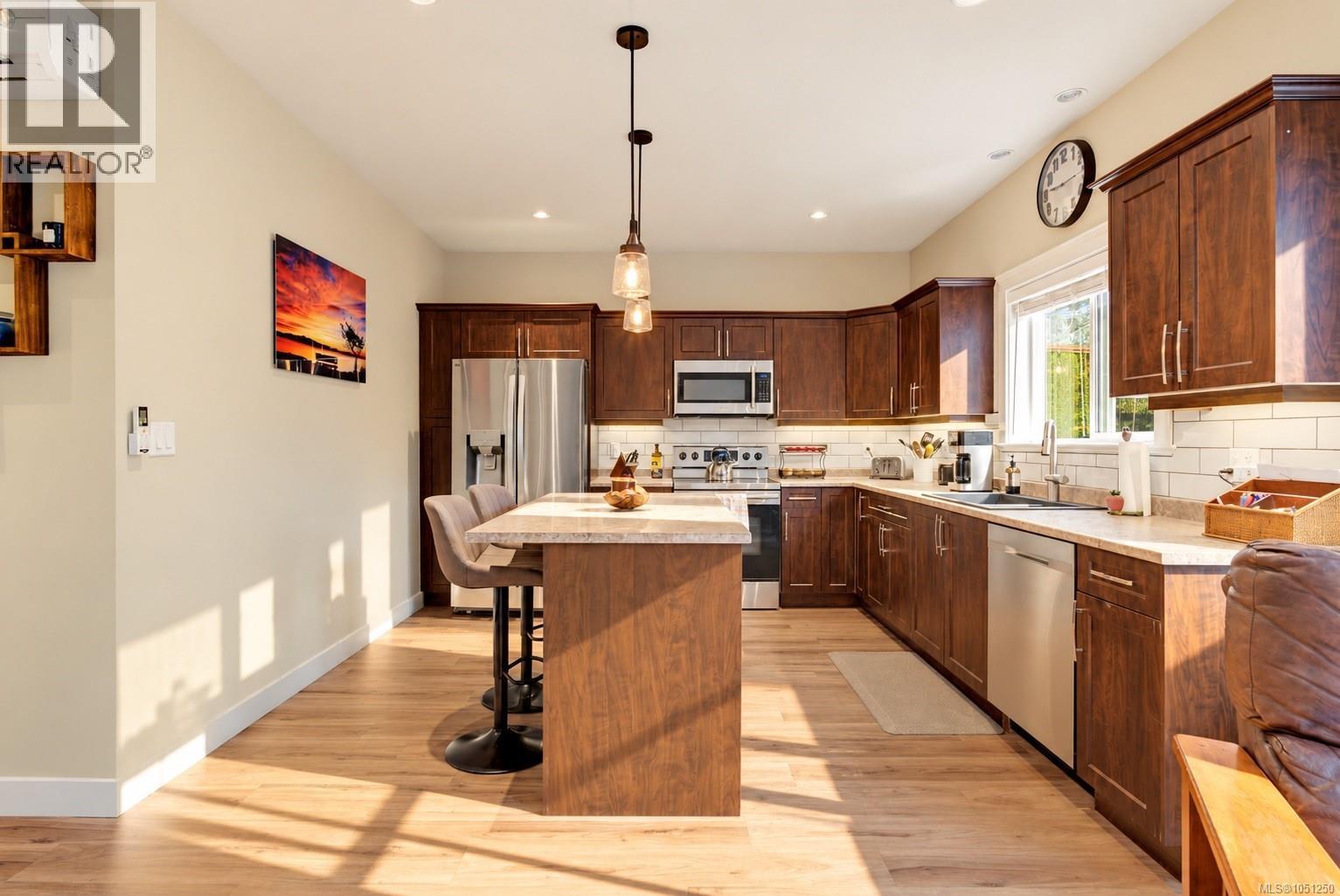2815 Otter Point Rd - 64