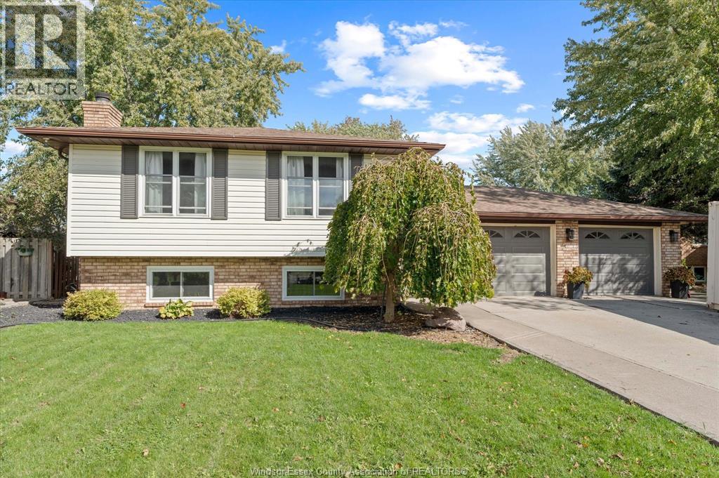 232 GREENWOOD CRESCENT - 2
