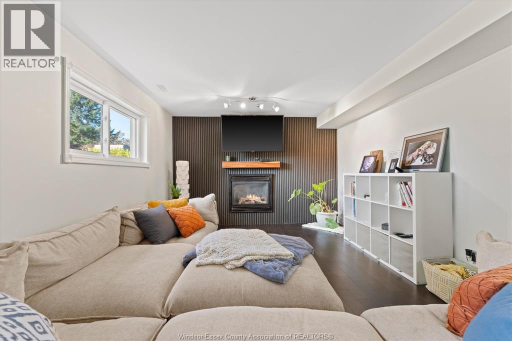 232 Greenwood Crescent — photo 23