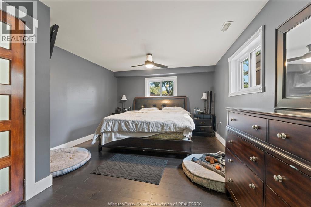 232 GREENWOOD CRESCENT - 26