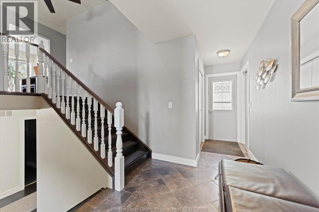 232 GREENWOOD CRESCENT, Lakeshore — photo 5