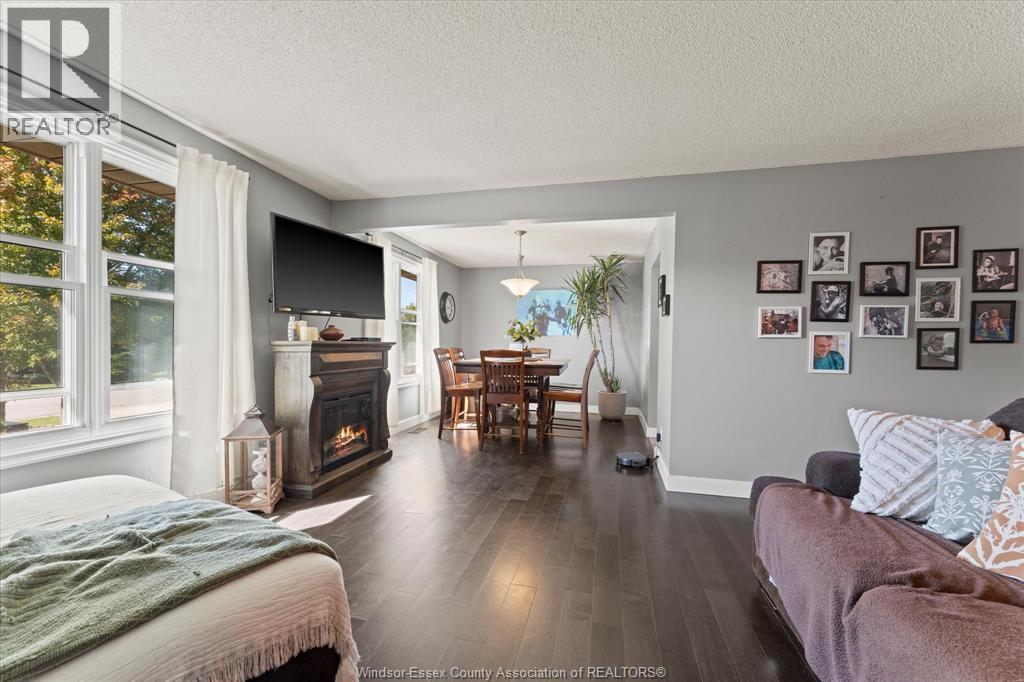 232 GREENWOOD CRESCENT - 8