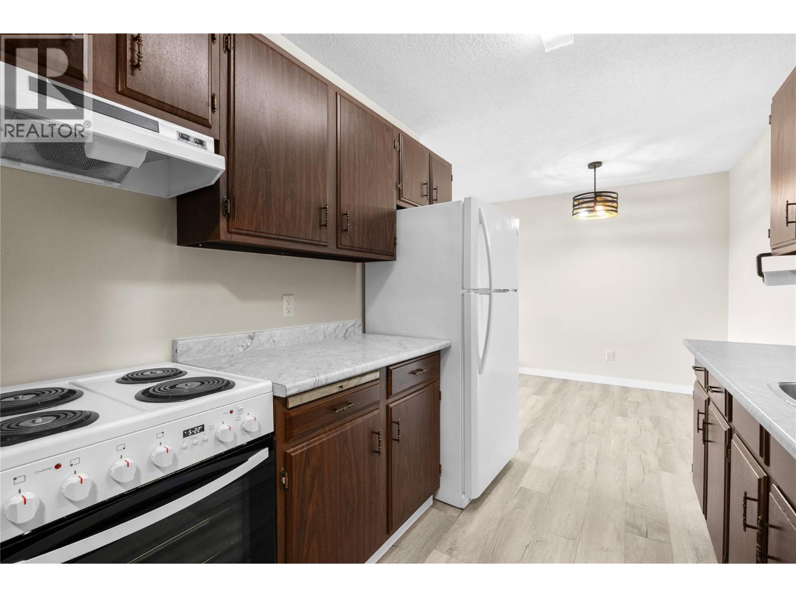 43 & 83 Calgary Avenue, Penticton