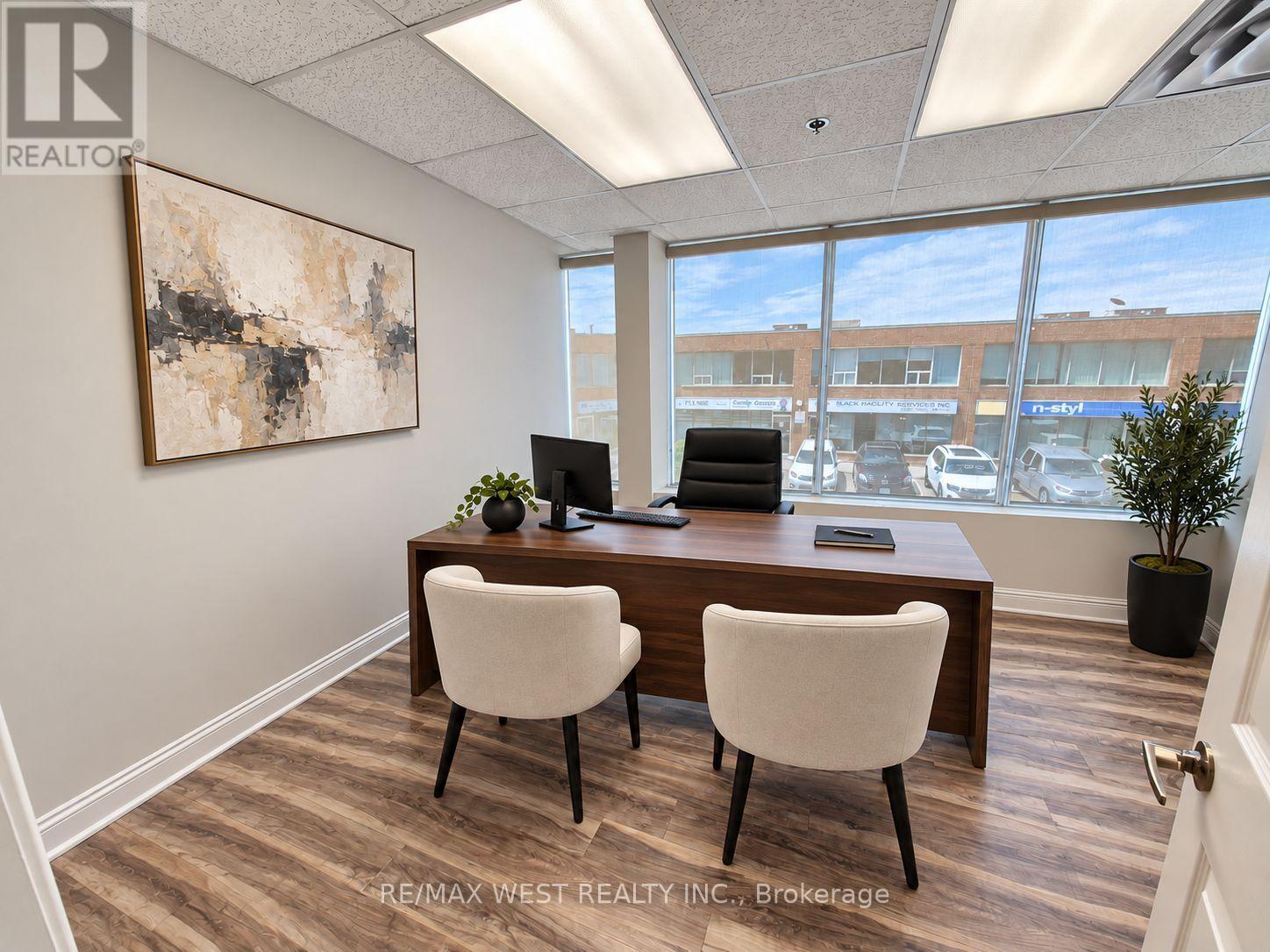 115 Woodstream Boulevard — photo 2