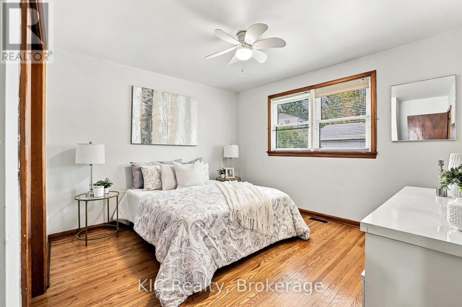 198 Mcclennan Street — photo 27