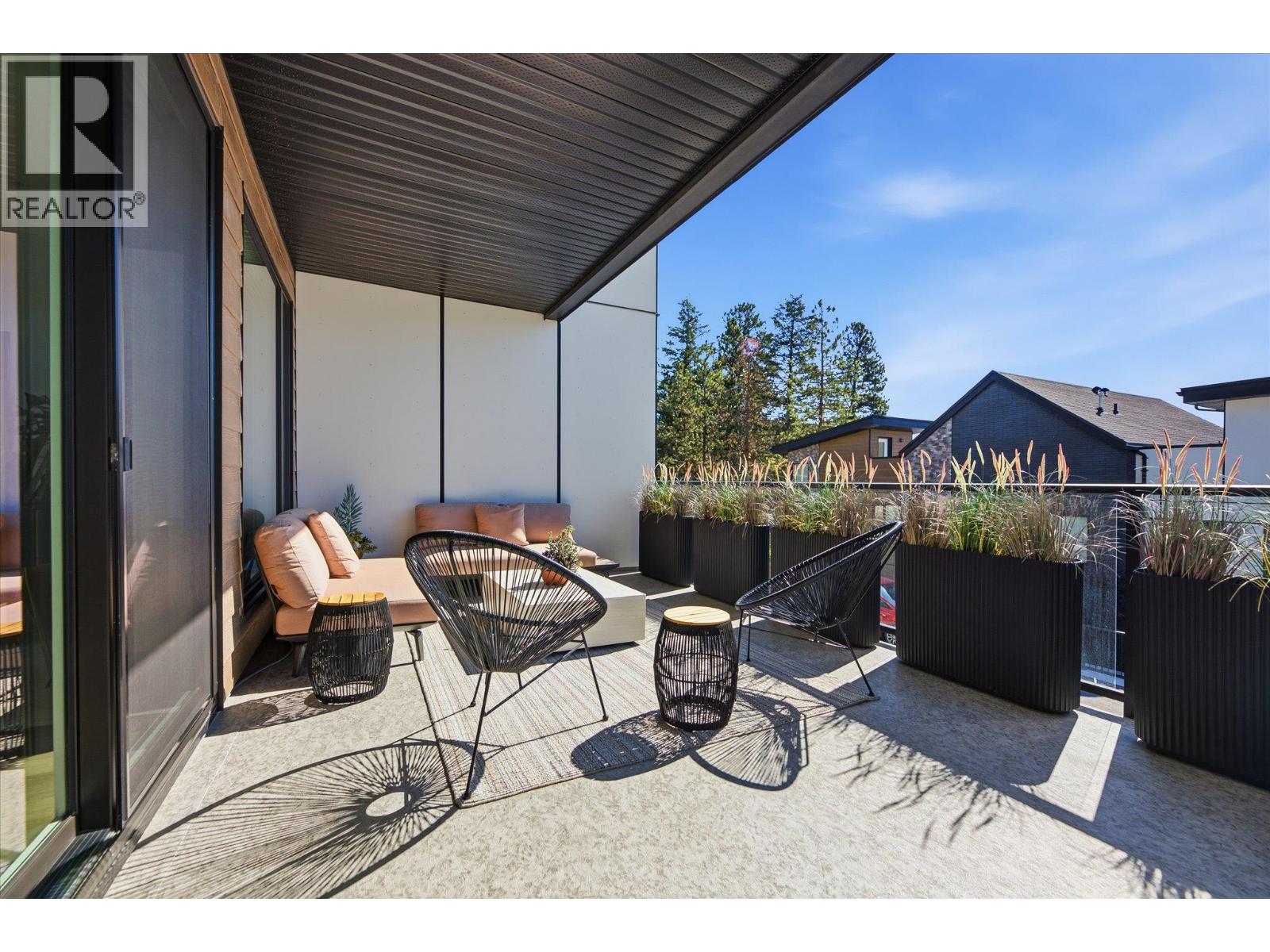 #303 2735 SHANNON LAKE Road - 46