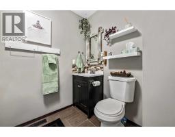 32 Sunrise Close SE - photo 10