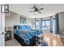 32 Sunrise Close SE - photo 12