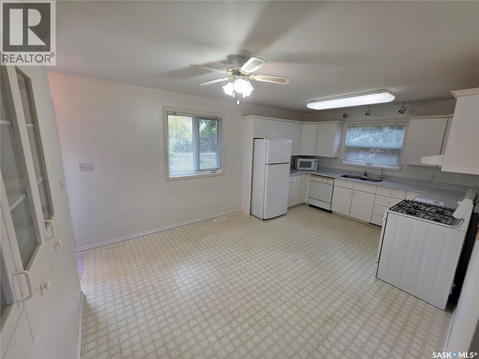 512 2nd AVENUE - 8